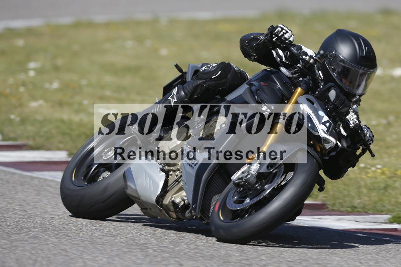 /07 09.04.2026 Cornu Master School ADR/Gruppe blau/4